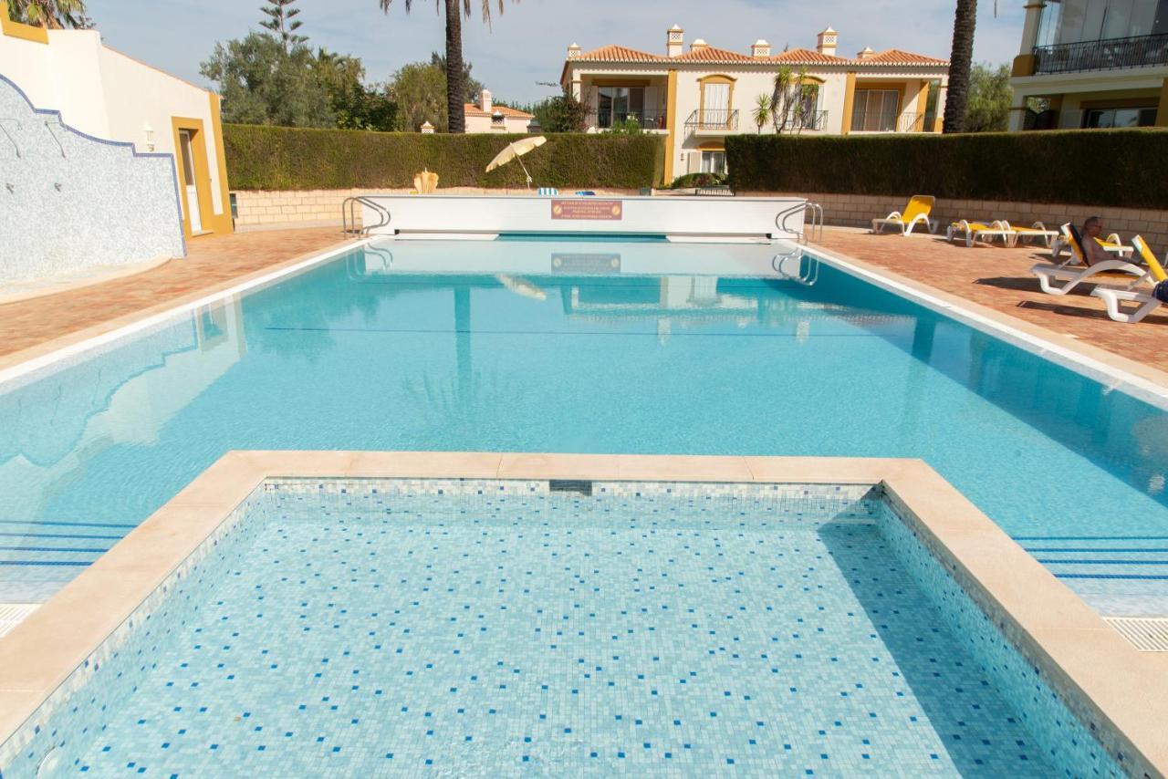 Carvoeiro, 2BR Pestana Gramacho Golf Apartment Estômbar Exterior foto