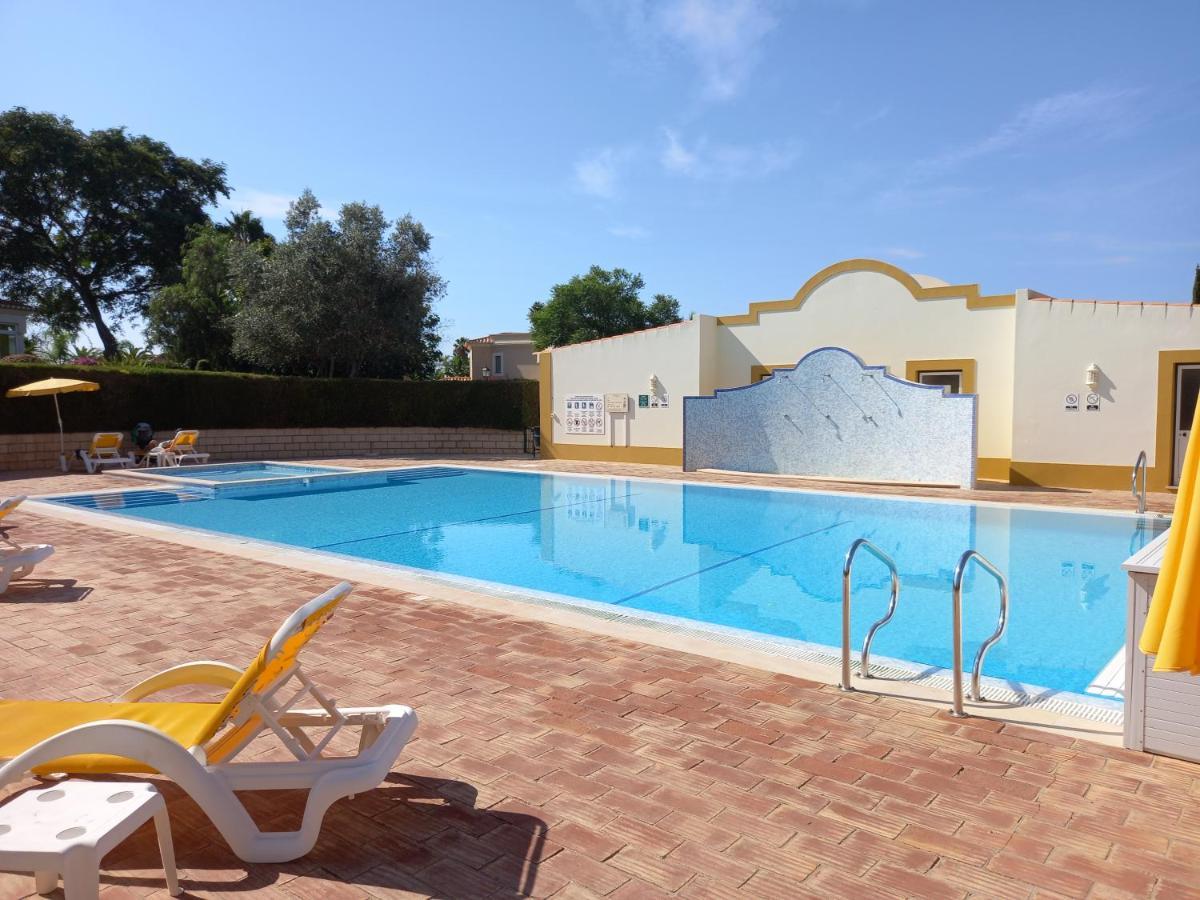 Carvoeiro, 2BR Pestana Gramacho Golf Apartment Estômbar Exterior foto